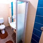 Cvse Clubhaz Es Panzio לינה וארוחת בוקר *