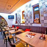 Cvse Clubház és Panzió *