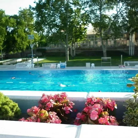 Cvse Clubhaz Es Panzio Bed & Breakfast *