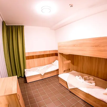 Cvse Clubház és Panzió * Cegléd