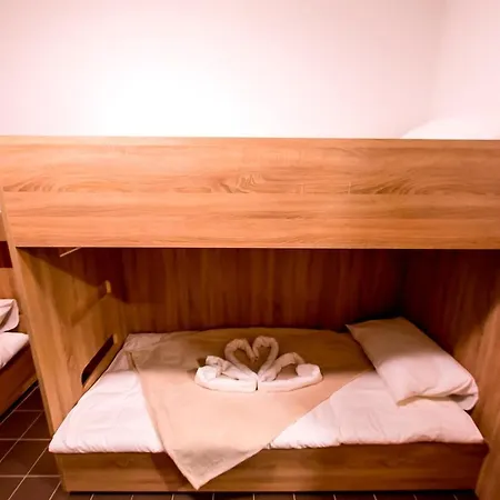 Cvse Clubhaz Es Panzio Bed & Breakfast *