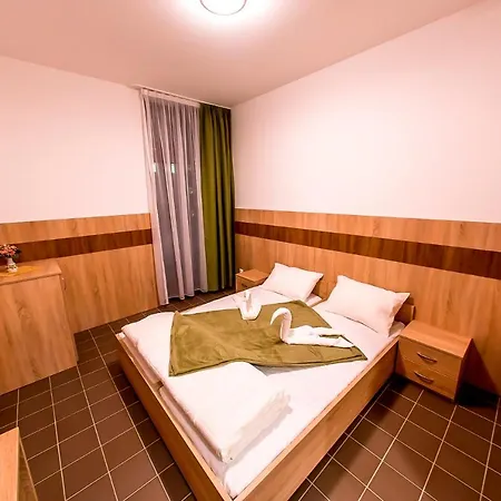 Cvse Clubház és Panzió Bed and breakfast Cegléd