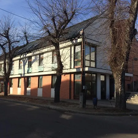 Cvse Clubhaz Es Panzio Bed & Breakfast Cegléd
