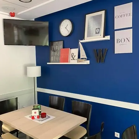 Cvse Clubház és Panzió * Cegléd