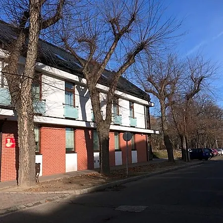 Cvse Clubhaz Es Panzio